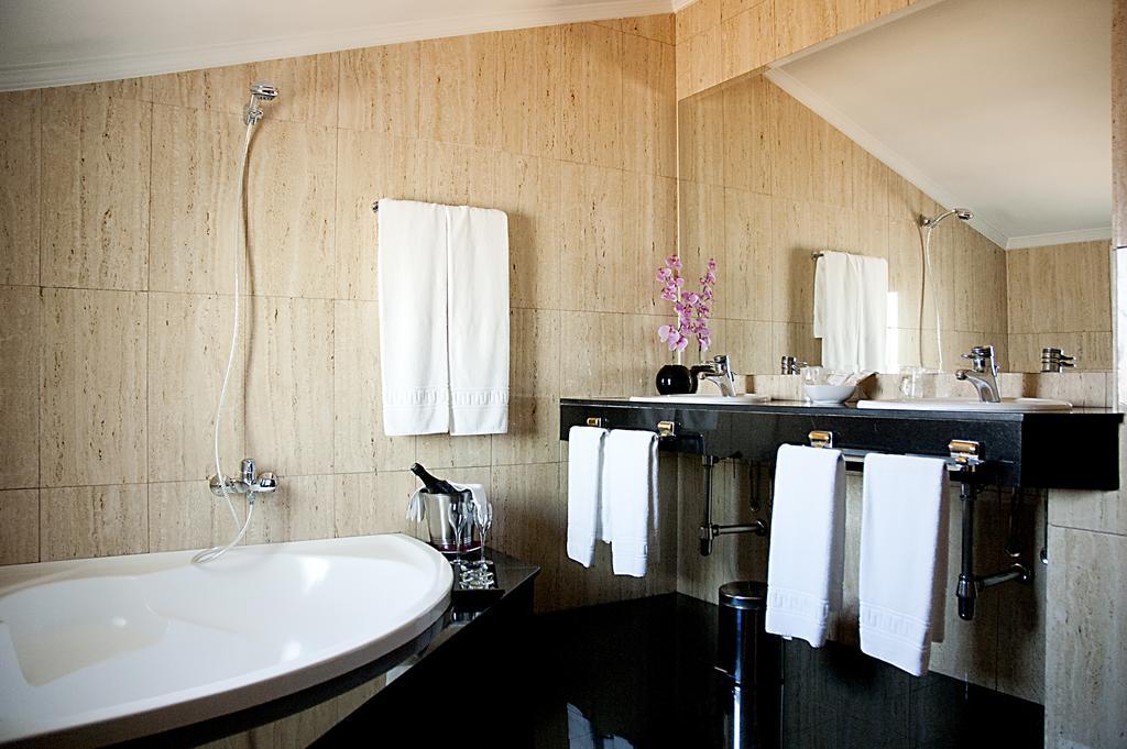 Hotel Arumi Santa Eugenia de Berga 部屋 写真